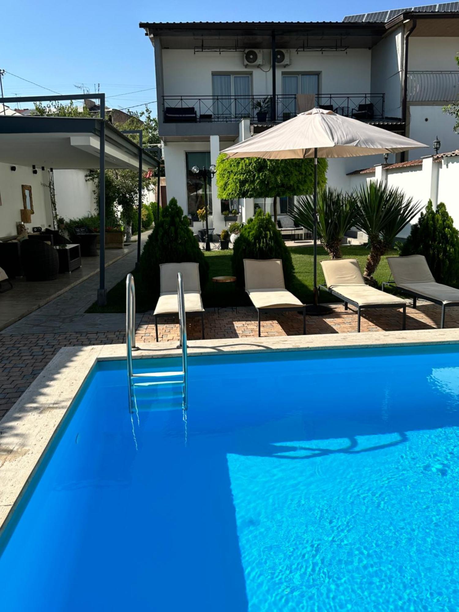 Garden Lounge Hotel Ereván Exterior foto