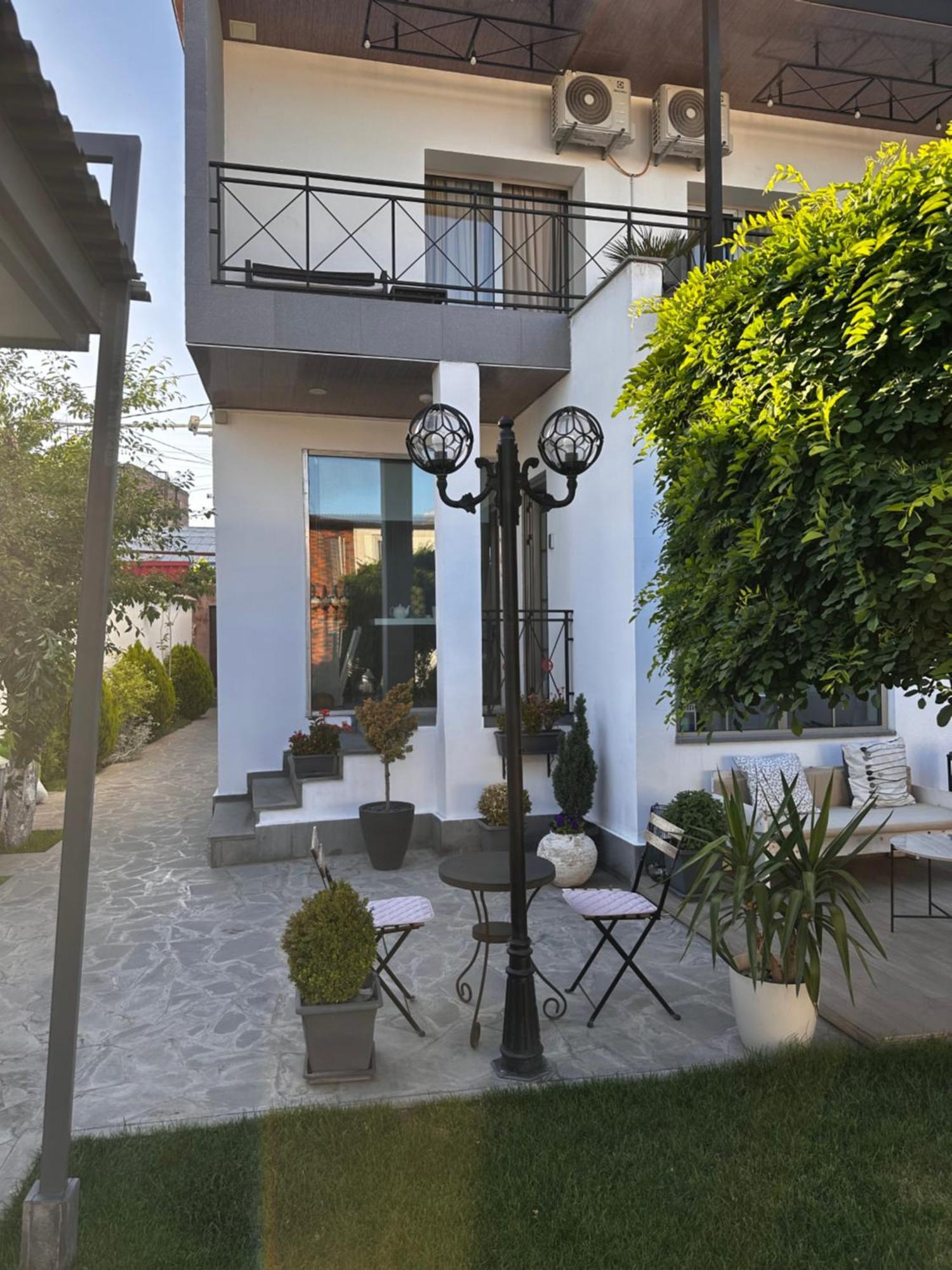 Garden Lounge Hotel Ereván Exterior foto
